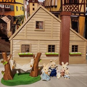 Calico Critters Deluxe Family House bundle